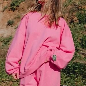 Daily Drills Crew Neck - Cheeks! XS/S